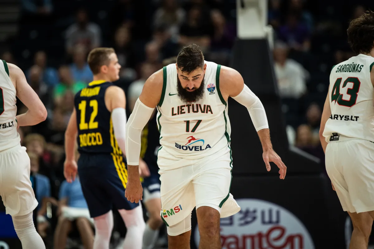 Lituania remonta y derrota a Suecia, 74-71