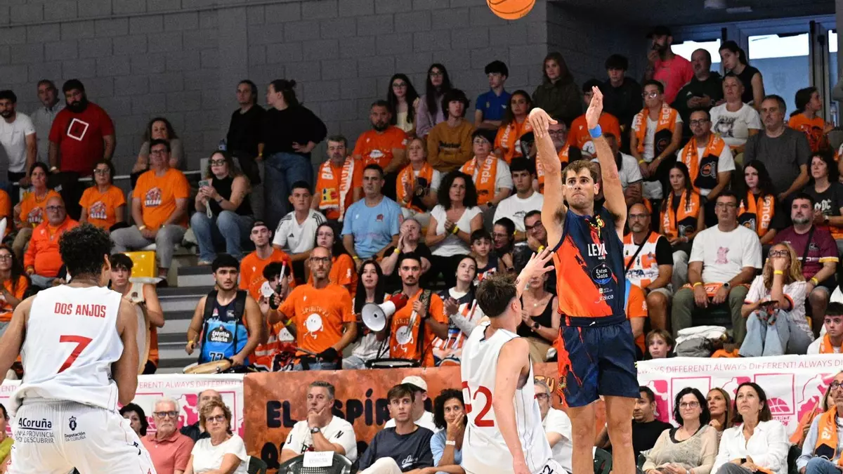 El Obradoiro se lleva el derbi ante Leyma Coruña de Vilagarcía en un final apretado (76-73)