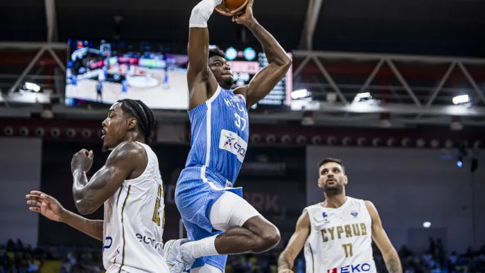 Grecia impone su ley para vencer a Chipre, 96-69