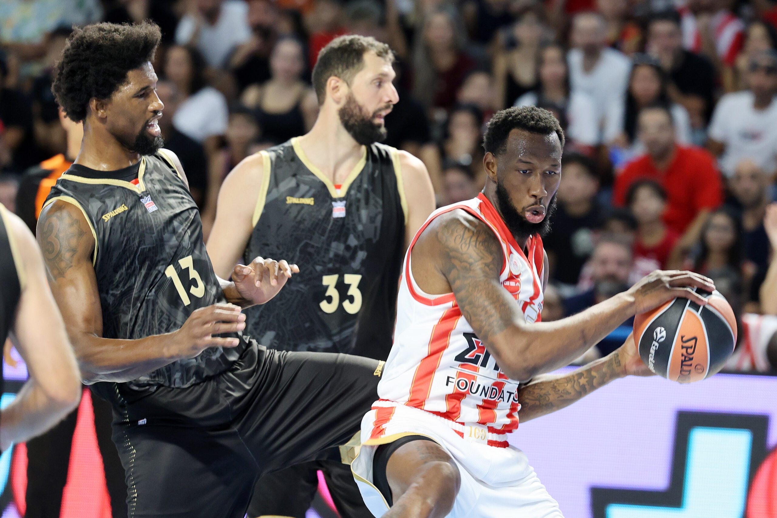 Mike James decide en Chipre: triunfo de Mónaco ante Olympiacos en la prórroga