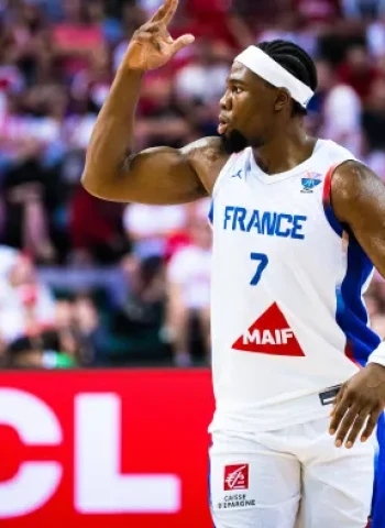 Francia frena la racha de Polonia con la mejor noche de Yabusele, 83-76