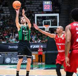 El Joventut cierra la pretemporada con un triunfo ante el Benfica (88-75)