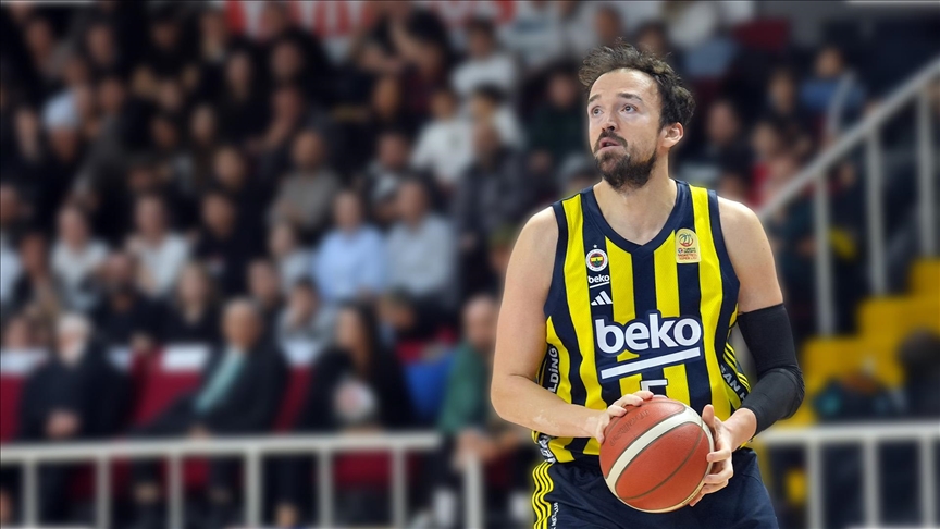 Sertac Şanlı, muy cerca de reforzar a Dubai Basketball