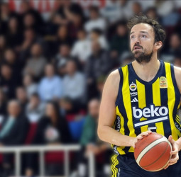 Sertac Şanlı, muy cerca de reforzar a Dubai Basketball