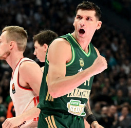 Panathinaikos arranca con paso firme y doblega al Bayern en Atenas, 87-79