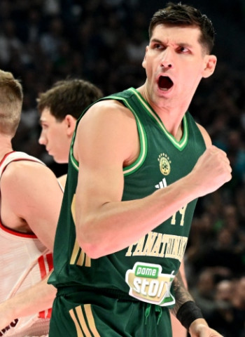 Panathinaikos arranca con paso firme y doblega al Bayern en Atenas, 87-79
