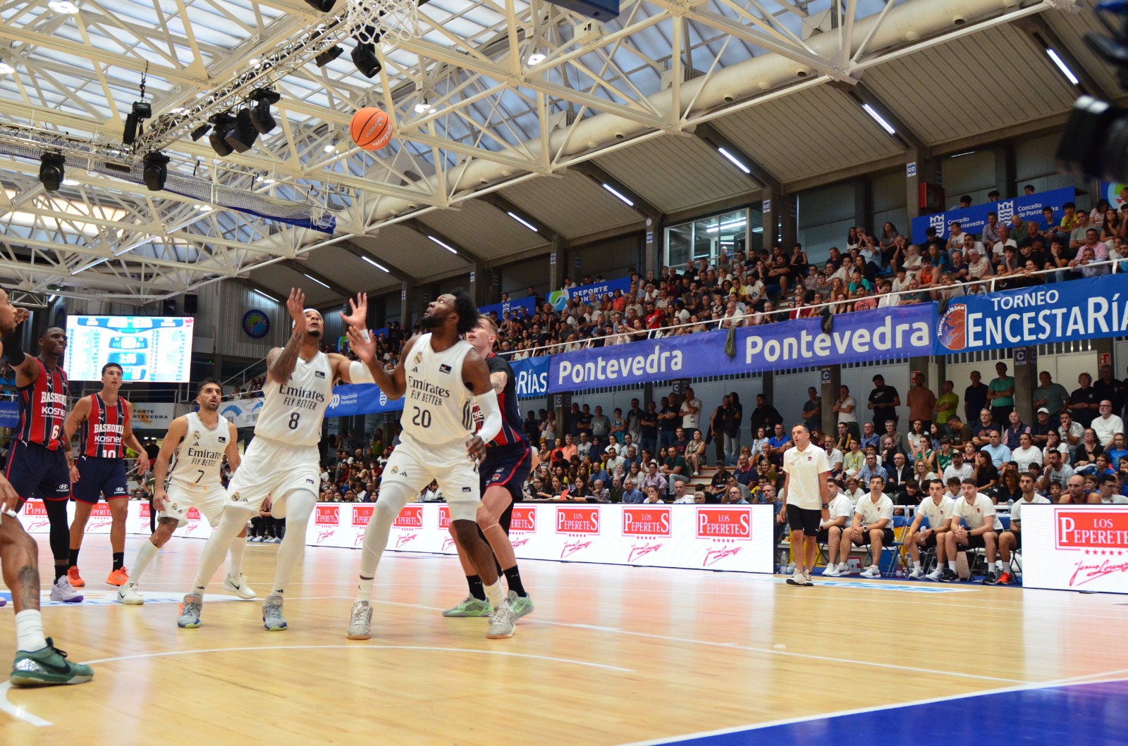 El Madrid cierra la pretemporada con triunfo ante el Baskonia, 87-80
