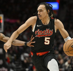 Olympiacos pone sus ojos en Dalano Banton