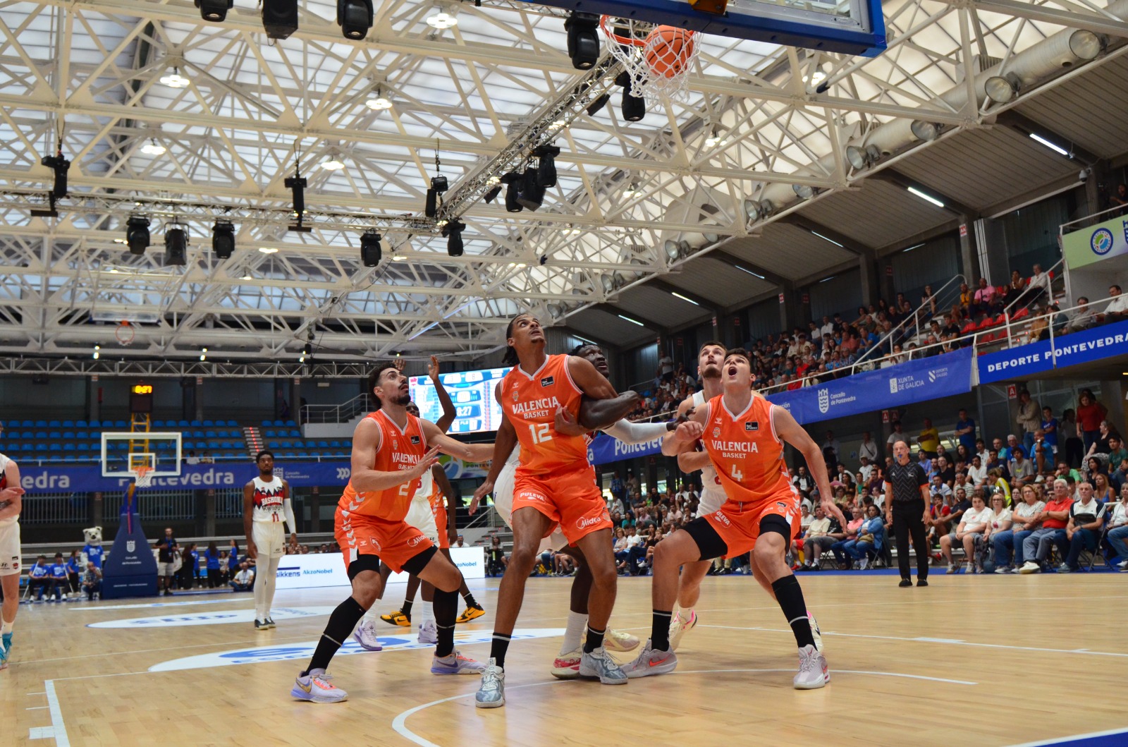 Valencia Basket arranca con autoridad en el EncestaRías: triunfo ante Baskonia (84-99)
