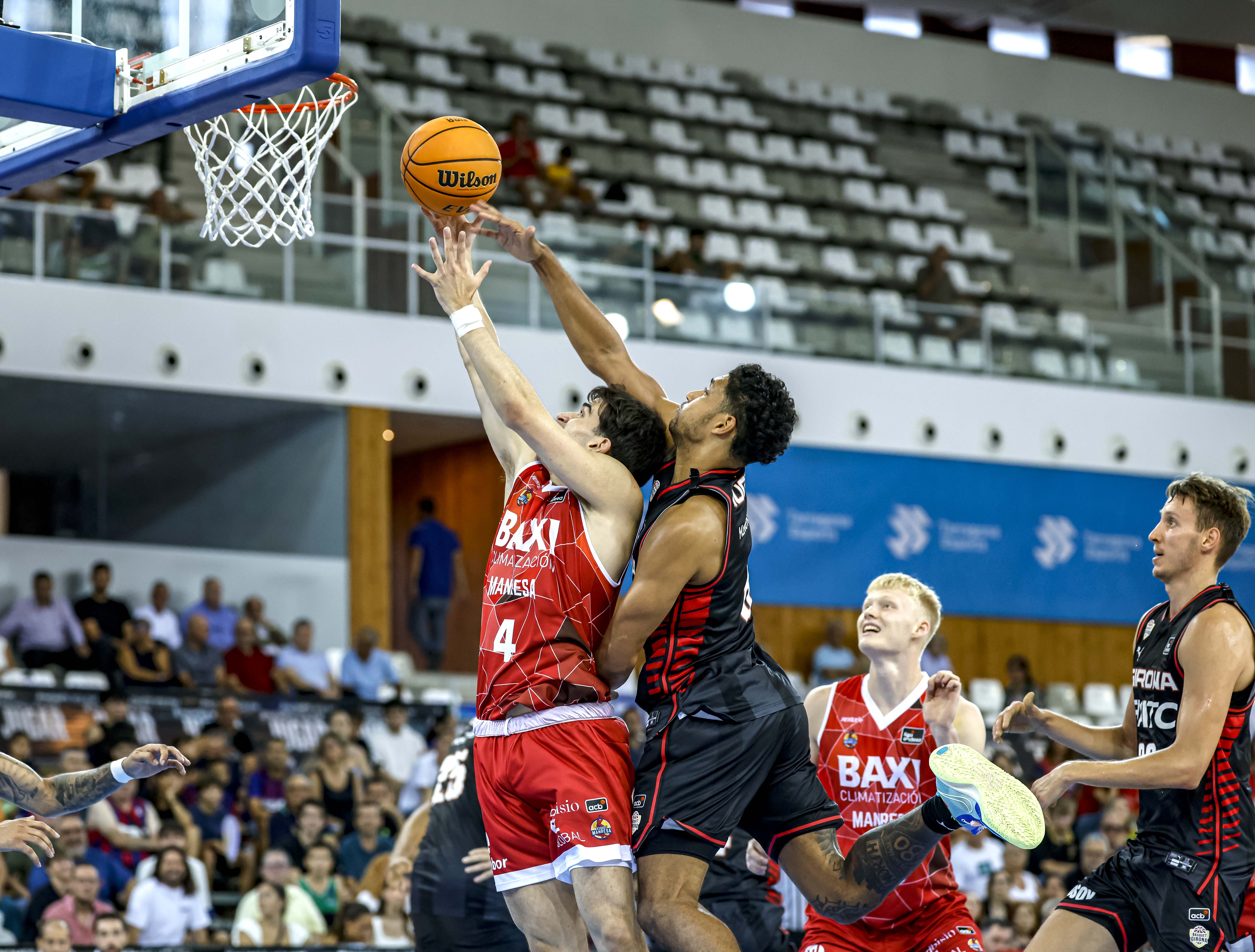 Baxi Manresa sabe sufrir y se convierte en el primer finalista de la Lliga Catalana (89-90)