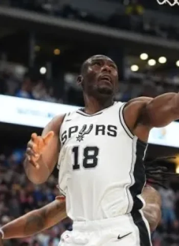 Bismack Biyombo regresa a San Antonio para una última batalla