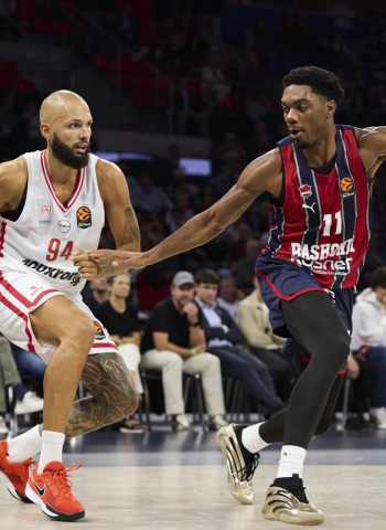 El Buesa Arena se rinde a la solidez del Olympiacos, 96-102