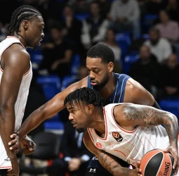 Hapoel firma un doblete perfecto: 81-87 en la cancha de Efes