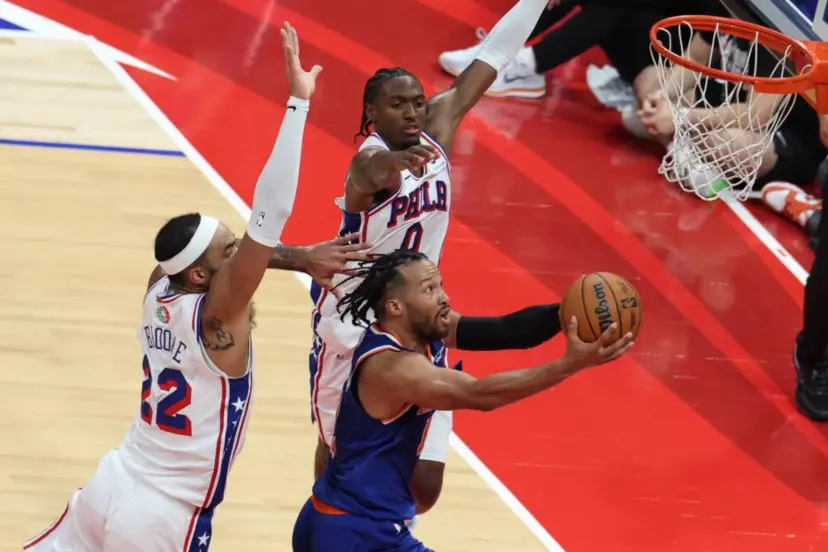 Knicks repiten victoria sobre Philadelphia y cierran con éxito su gira en Abu Dhabi (112-104)