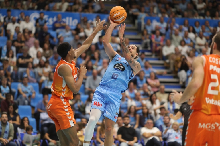 El Valencia Basket mantiene su paso firme en Lugo (90-113)