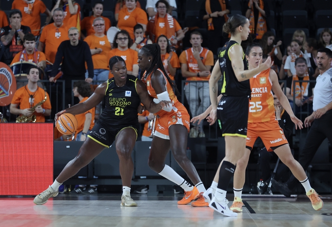 Valencia Basket remonta ante Jairis en la vuelta de Leo Fiebich (64-61)