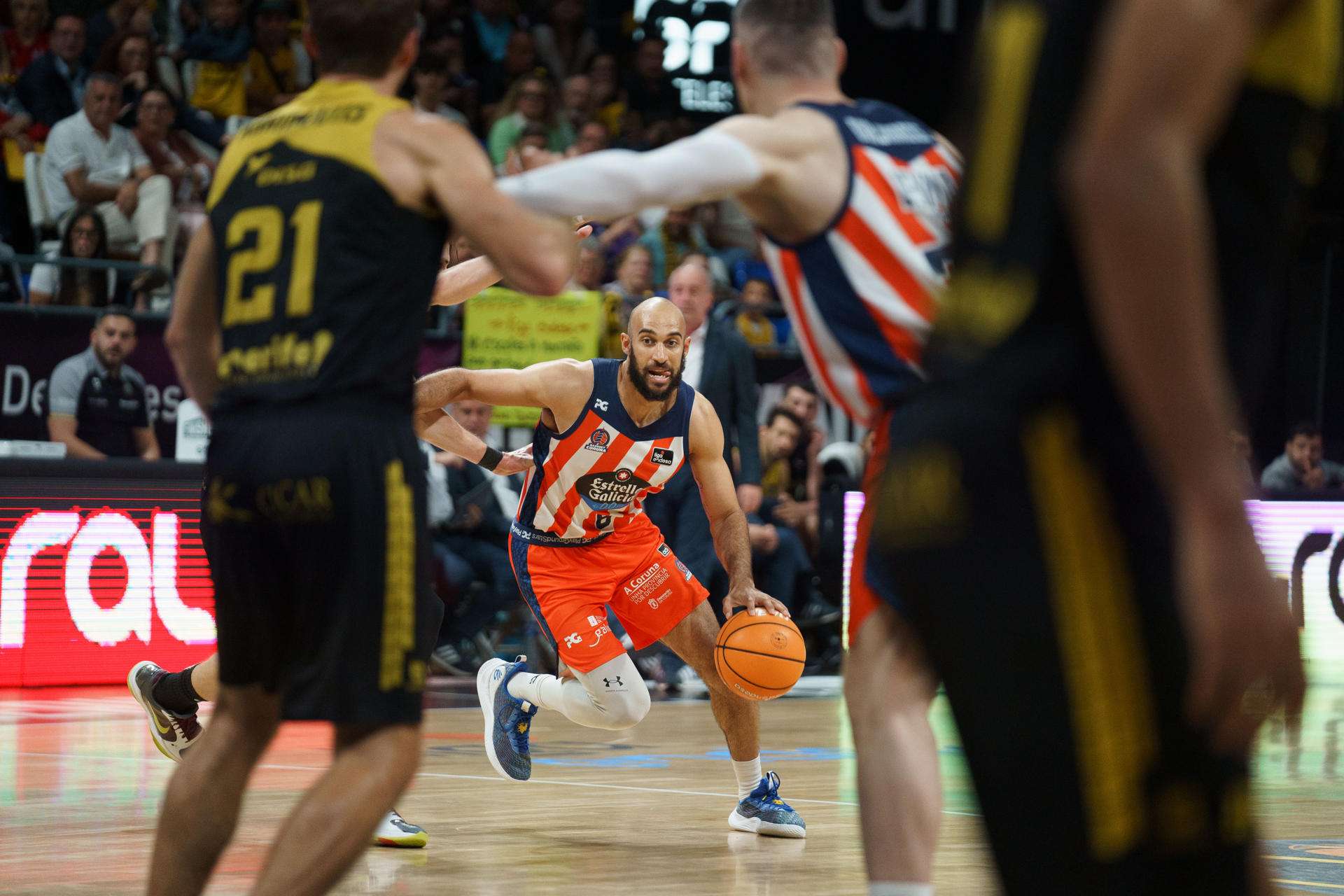 Phil Scrubb continúa su carrera en Turquía