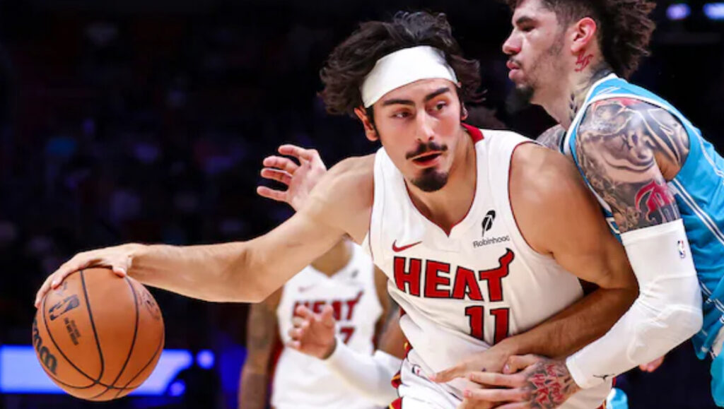 Jaime Jaquez Jr. brilla con 28 puntos y el Heat aplasta a Charlotte (144-117)