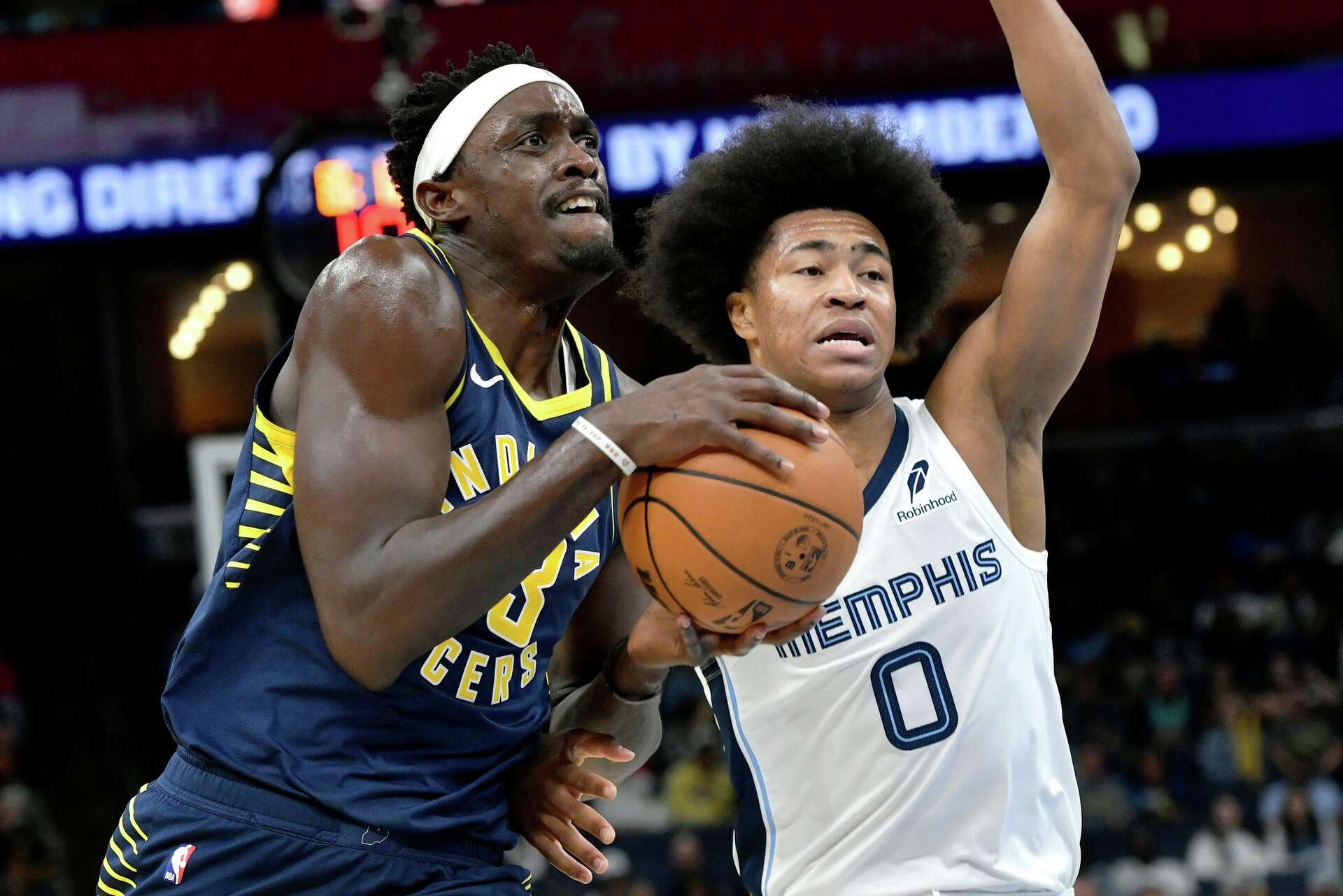 Cedric Coward desata su puntería y lidera la reacción de Memphis ante Indiana, 128-103