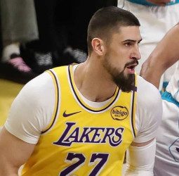 El Real Madrid apunta a Alex Len para reforzar su juego interior