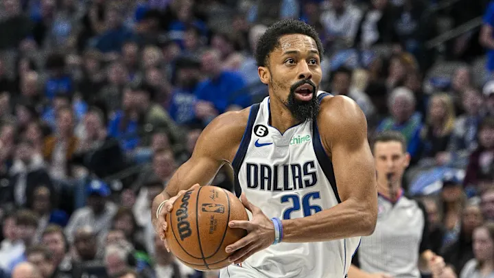 Los Hornets liberan a Spencer Dinwiddie antes del inicio de la temporada