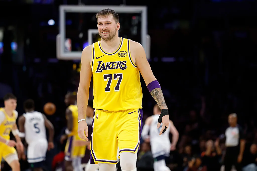 Luka Doncic, baja al menos una semana por lesión