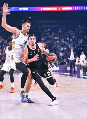 ASVEL se enciende en Lyon: De Colo y Watson fulminan al Dubái, 85-79
