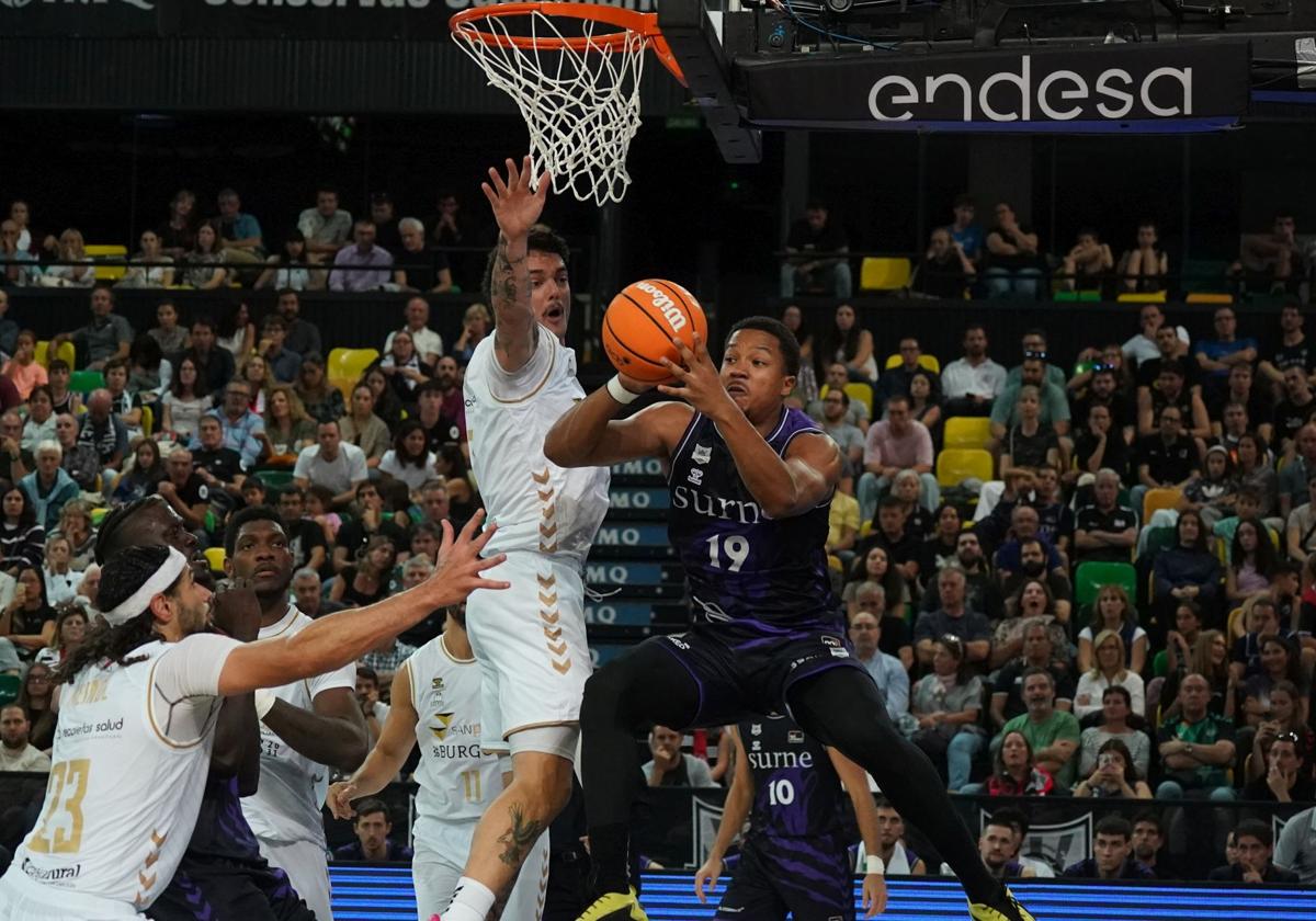 Pantzar impulsa la primera victoria del Surne Bilbao Basket (95-85)