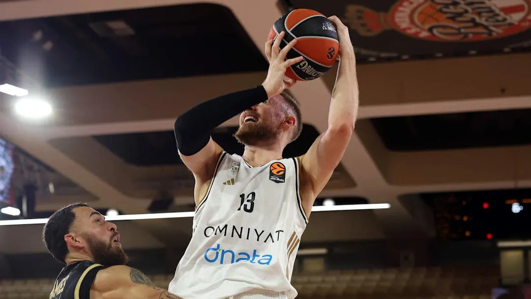 Olympiacos se estrena en casa frente al desafío de Dubai