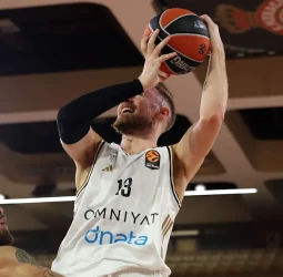 Olympiacos se estrena en casa frente al desafío de Dubai
