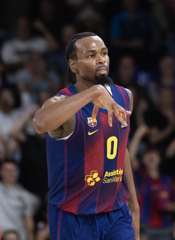 El Barça se estrena en el Palau con un festival anotador y derrota a Valencia Basket (108-102)
