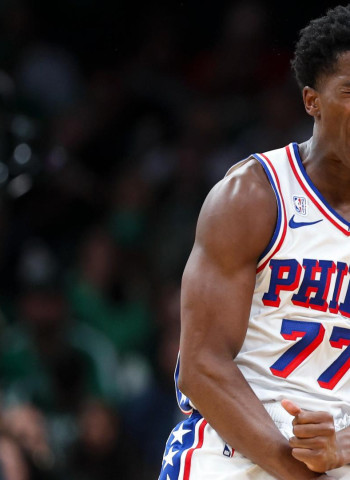 Maxey brilla y Edgecombe deslumbra: los Sixers remontan en Boston, 117-116