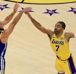 Butler y Curry amargan el debut de Doncic: victoria de los Warriors por 119-109