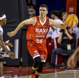 El BAXI Manresa logra su primer triunfo, 83-68