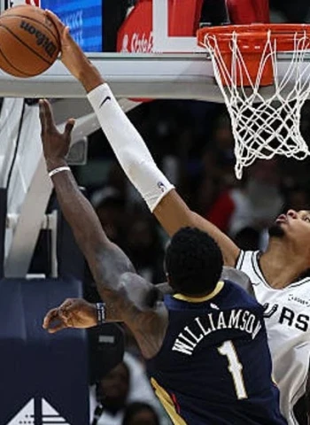 Wembanyama roza el triple-doble y los Spurs se imponen a los Pelicans en la prórroga (120-116)