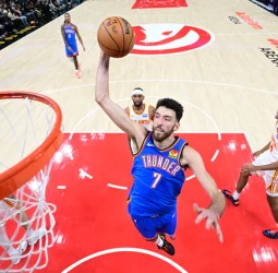 Exhibición de Holmgren y Gilgeous-Alexander: los Thunder arrasan en Atlanta y siguen invictos (117-100)