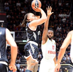 Virtus Bologna resiste hasta el final y doblega al Mónaco en un intenso duelo (77-73)
