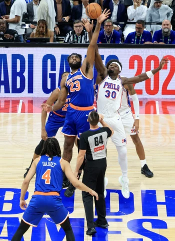 Los Knicks imponen su ley en Abu Dhabi ante unos Sixers sin Embiid