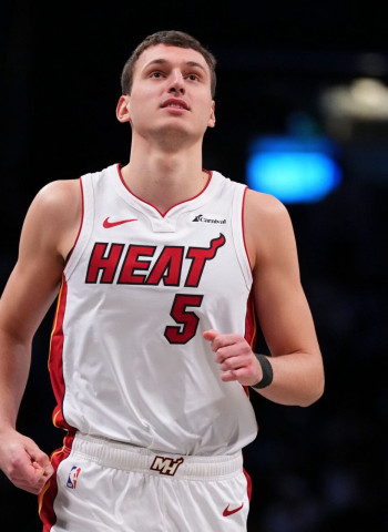Nikola Jovic firma una extensión de 4 años con los Miami Heat