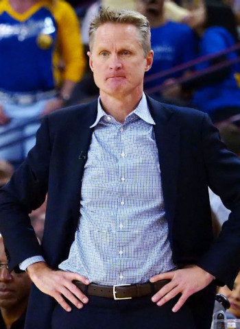 Steve Kerr aplaza su decisión sobre el futuro en Golden State