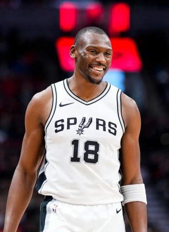 Bismack Biyombo se gana un lugar en la plantilla de los San Antonio Spurs
