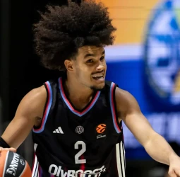 Hifi lidera el primer triunfo del Paris: 94–101 en Belgrado ante Maccabi