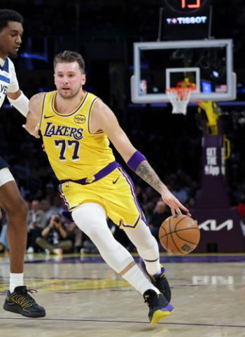 Doncic brilla con 49 puntos y los Lakers se imponen con autoridad a los Timberwolves, 128-110