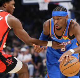 Una noche perfecta en Oklahoma: anillos, ovaciones y una victoria de infarto ante Durant y los Rockets (125-124)