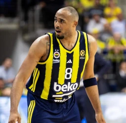Fenerbahce quiere levantarse; Zvezda, estrenar su casillero