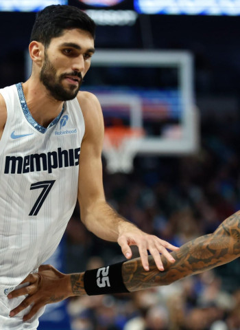 Aldama marca el camino y Memphis resuelve en el clutch: 102-96 ante unos Mavericks sin respuestas
