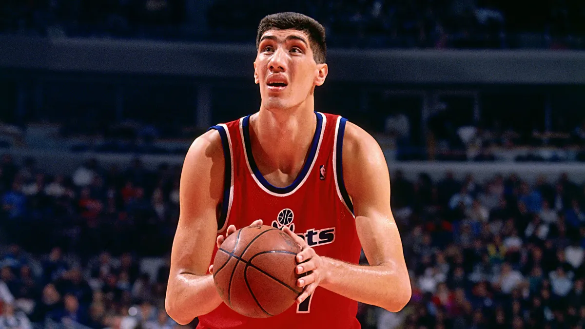Gheorghe Mureșan, el gigante que aprendió a moverse entre mundos