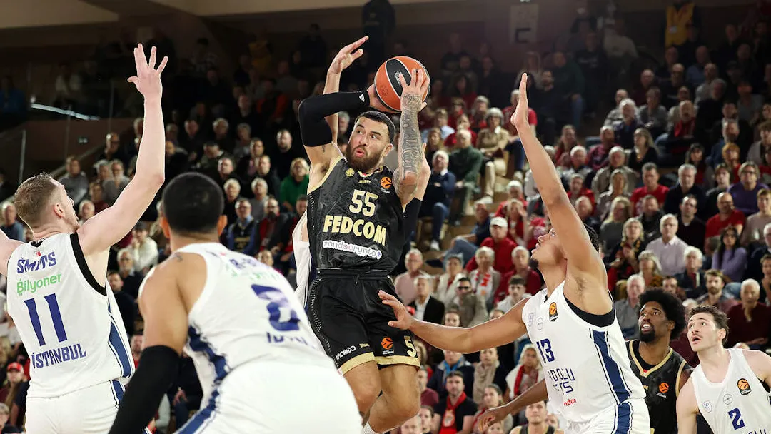 Monaco desborda a Efes con una segunda parte arrolladora, 102-66