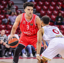 Elijah Bryant y Vasilije Micic lideran la victoria de Hapoel Tel Aviv en Dubái, 97-109