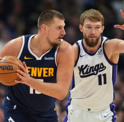 Jokić guía a los Nuggets ante Sacramento (130-124)